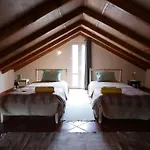 Casa Do Bisbis *