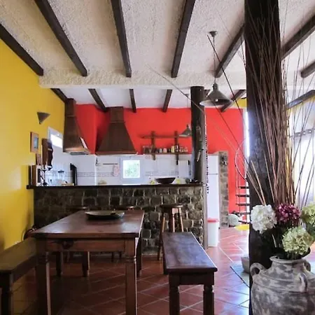 Casa Do Bisbis Levada Grande