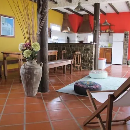 Casa Do Bisbis بيت للعطل